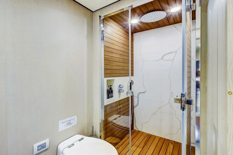 Slide: The Image of Azimut 78 Flybridge 2020 - 5847380