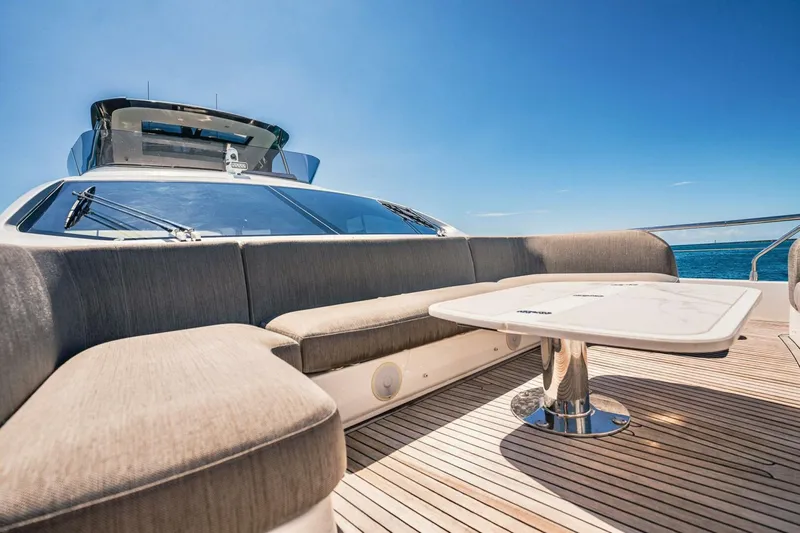 Slide: The Image of Azimut 78 Flybridge 2020 - 5847389