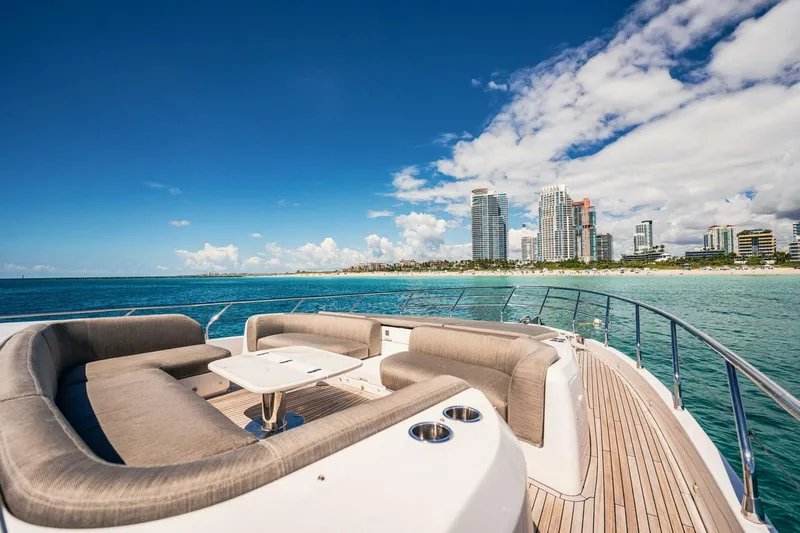 Slide: The Image of Azimut 78 Flybridge 2020 - 5847391