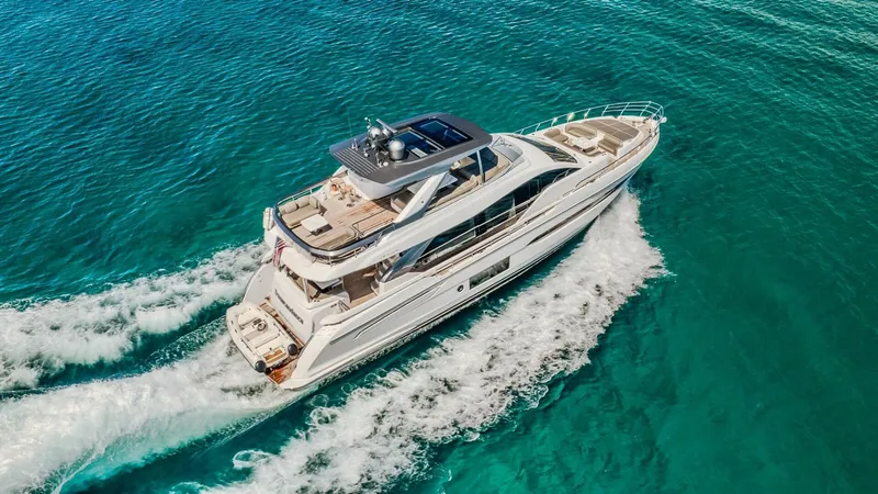 Slide: The Image of Azimut 78 Flybridge 2020 - 5847357