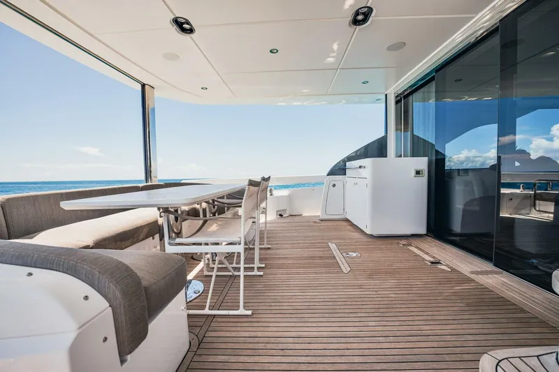 Slide: The Image of Azimut 78 Flybridge 2020 - 5847396