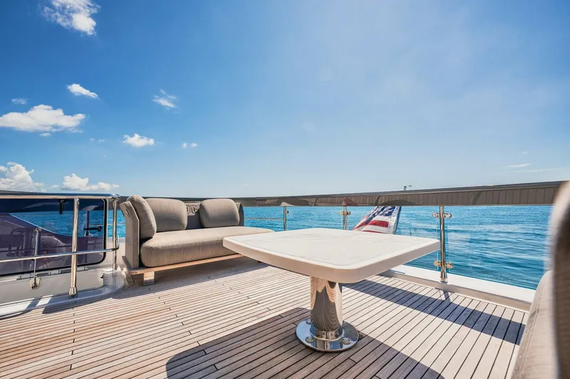 Slide: The Image of Azimut 78 Flybridge 2020 - 5847400