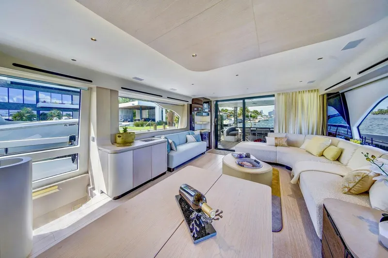 Slide: The Image of Azimut 78 Flybridge 2020 - 5847359