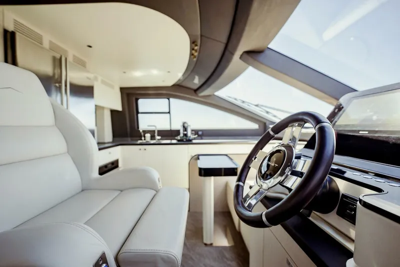 Slide: The Image of Azimut 78 Flybridge 2020 - 5847417