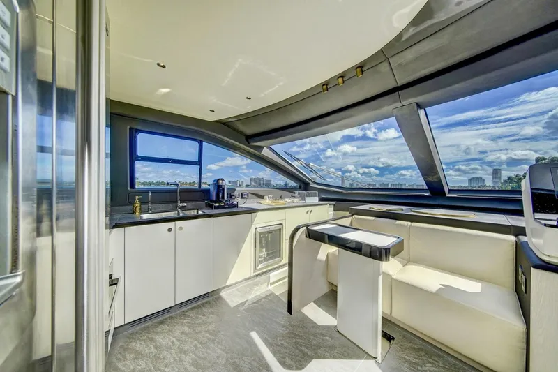 Slide: The Image of Azimut 78 Flybridge 2020 - 5847420