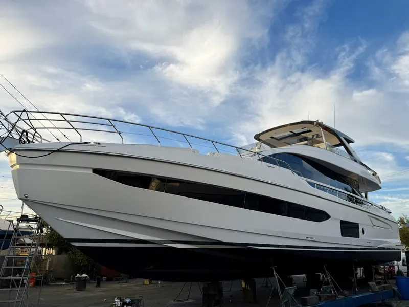 Slide: The Image of Azimut 78 Flybridge 2020 - 5847427