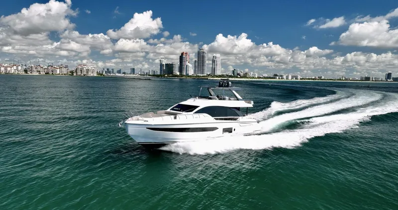 Slide: The Image of Azimut 78 Flybridge 2020 - 5847430
