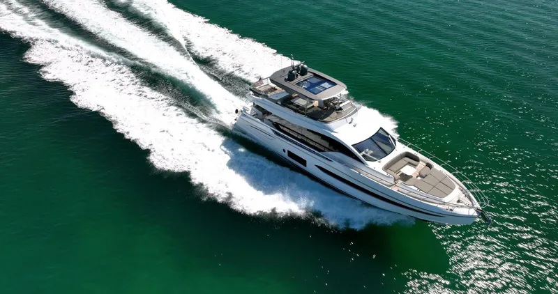 Slide: The Image of Azimut 78 Flybridge 2020 - 5847431