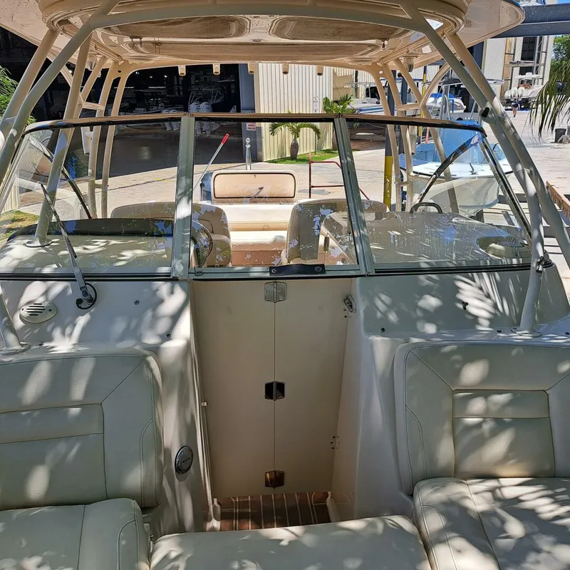 Slide: The Image of Grady-White Freedom 285 2018 - 4492653