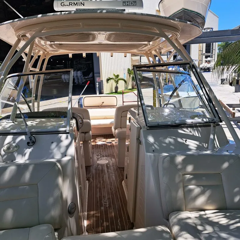 Slide: The Image of Grady-White Freedom 285 2018 - 4492656