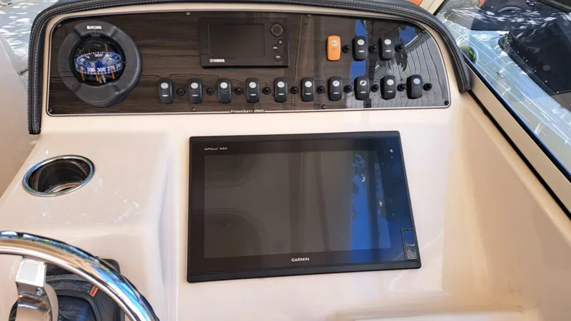 Slide: The Image of Grady-White Freedom 285 2018 - 4492663