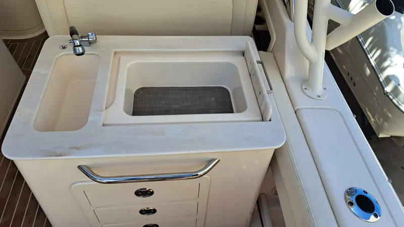 Slide: The Image of Grady-White Freedom 285 2018 - 4492683