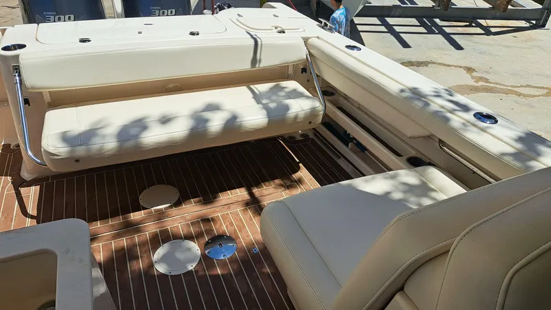 Slide: The Image of Grady-White Freedom 285 2018 - 4492688