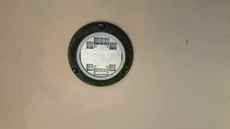 Slide: The Image of Grady-White Freedom 285 2018 - 4492721