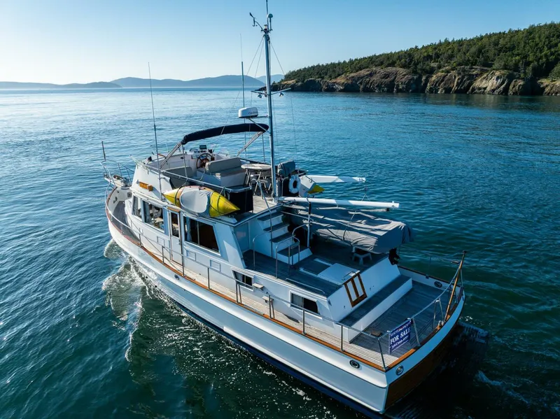 Slide: The Image of Grand Banks Aft Cabin 42 Classic 1995 - 4492827