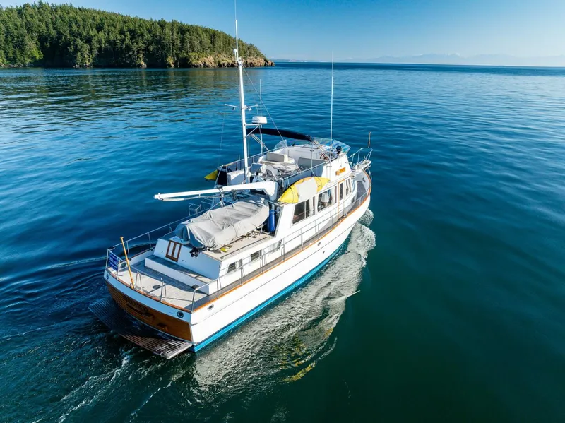Slide: The Image of Grand Banks Aft Cabin 42 Classic 1995 - 4492831