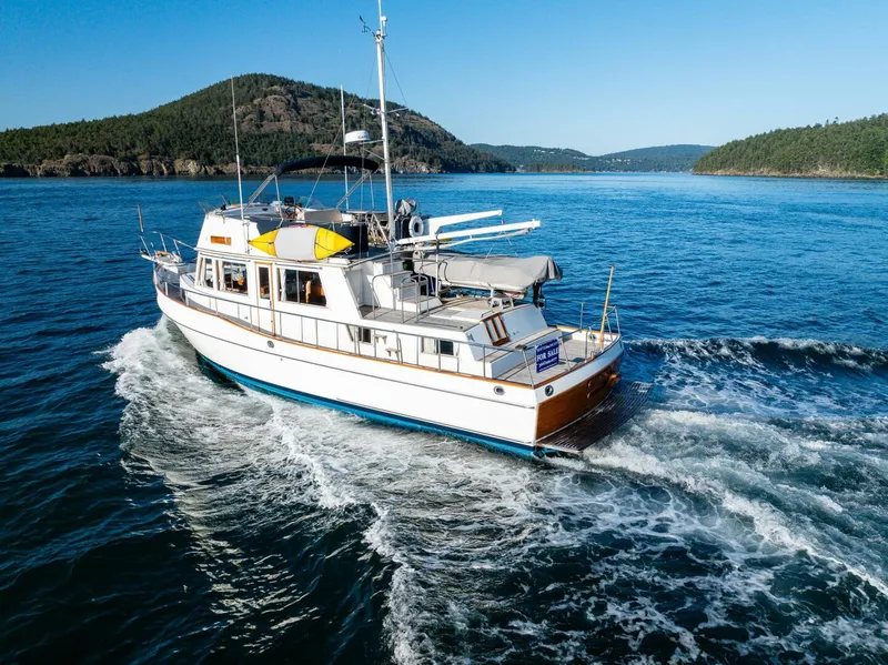 Slide: The Image of Grand Banks Aft Cabin 42 Classic 1995 - 4492834
