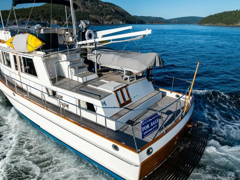 Slide: The Image of Grand Banks Aft Cabin 42 Classic 1995 - 4492835