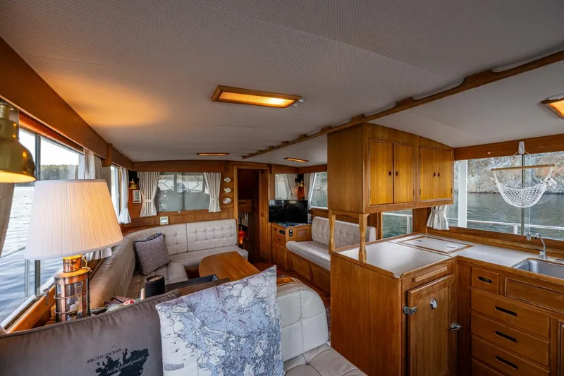 Slide: The Image of Grand Banks Aft Cabin 42 Classic 1995 - 4492882