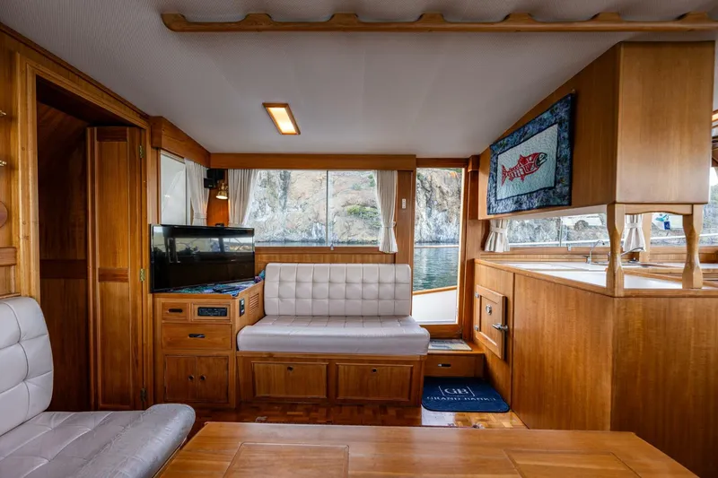 Slide: The Image of Grand Banks Aft Cabin 42 Classic 1995 - 4492884