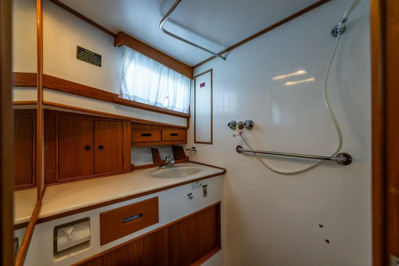 Slide: The Image of Grand Banks Aft Cabin 42 Classic 1995 - 4492842