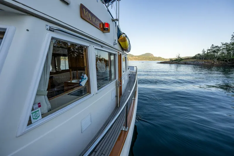 Slide: The Image of Grand Banks Aft Cabin 42 Classic 1995 - 4492889