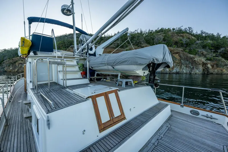 Slide: The Image of Grand Banks Aft Cabin 42 Classic 1995 - 4492890