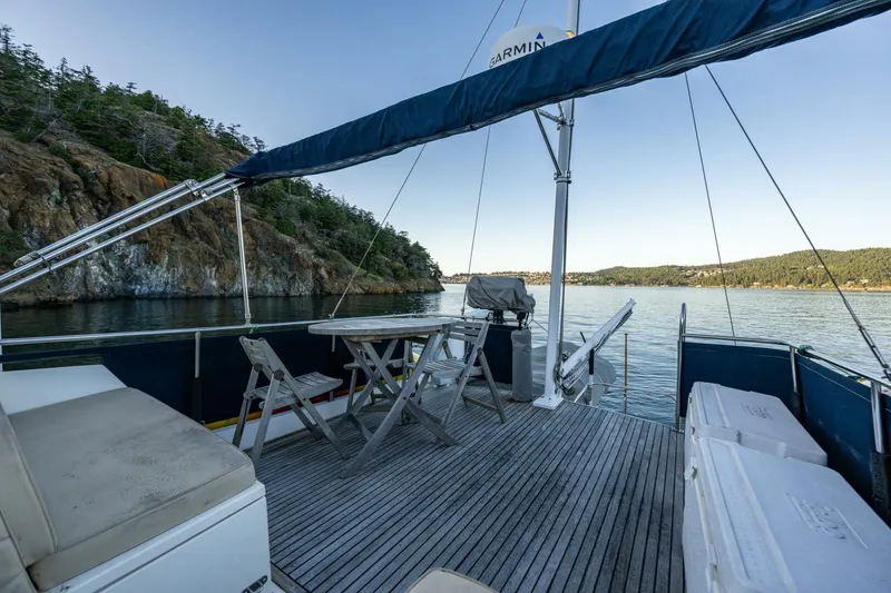 Slide: The Image of Grand Banks Aft Cabin 42 Classic 1995 - 4492891