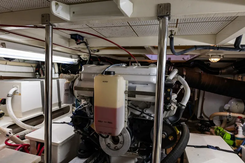 Slide: The Image of Grand Banks Aft Cabin 42 Classic 1995 - 4492905