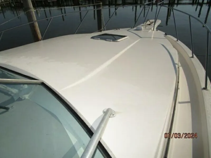 Slide: The Image of 33' Wellcraft foredeck1 - 4494727