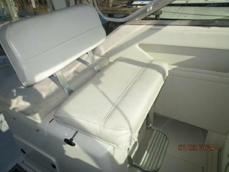 Slide: The Image of 33' Wellcraft mate benchseat - 4494747