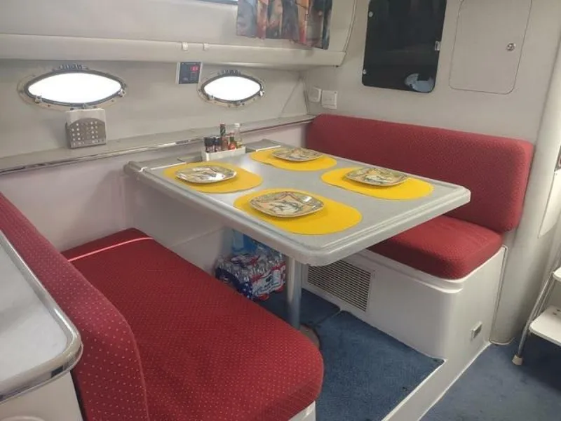 Slide: The Image of 33' Wellcraft dinette3 - 4494810
