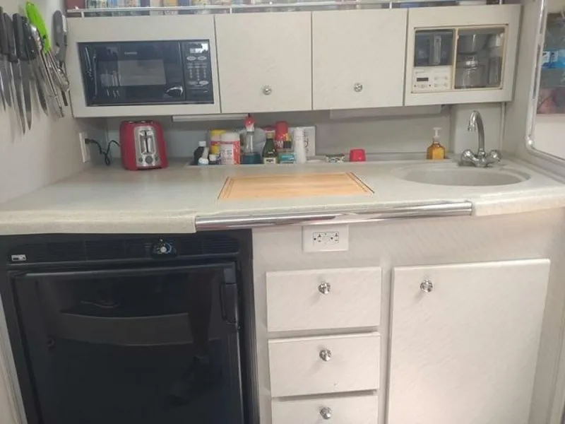 Slide: The Image of 33' Wellcraft galley2 - 4494814