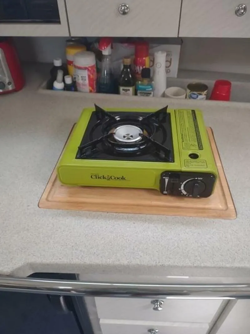 Slide: The Image of 33' Wellcraft galley3 - 4494813