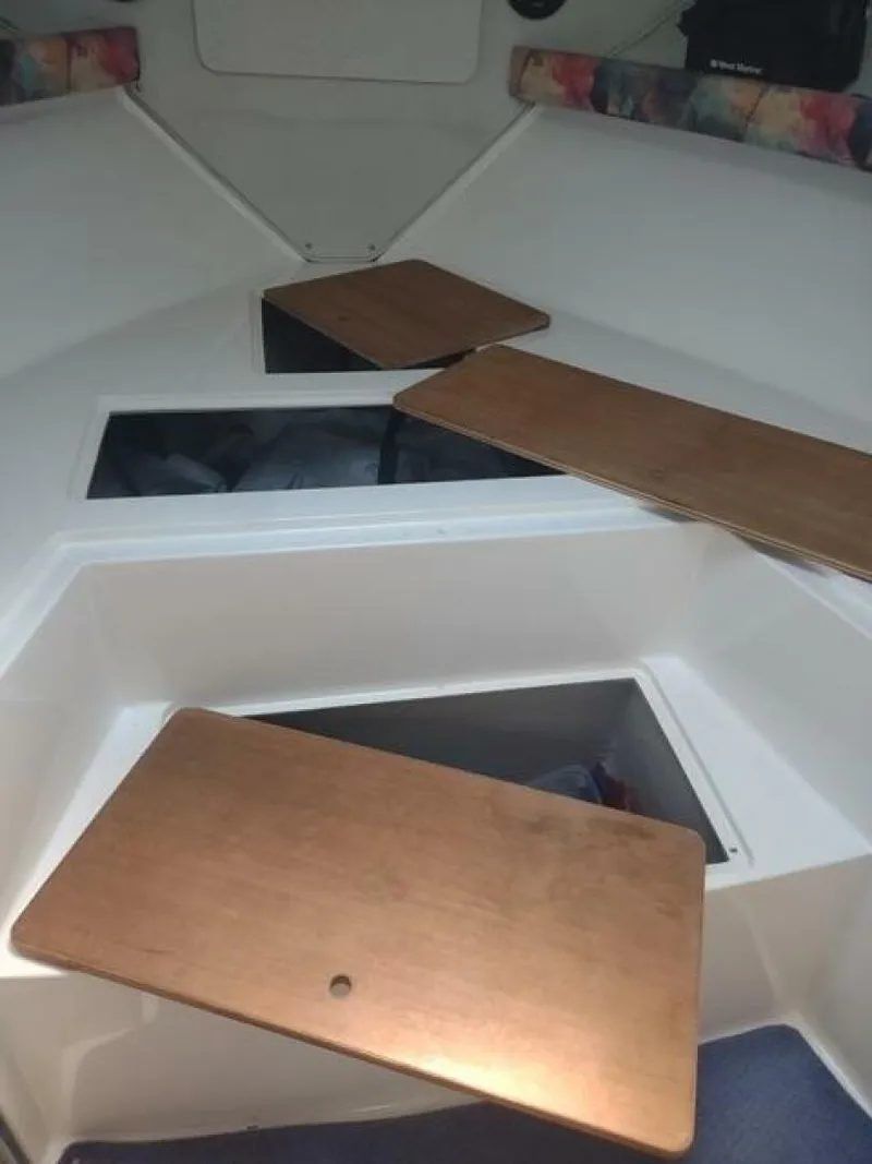 Slide: The Image of 33' Wellcraft stateroom storage - 4494821