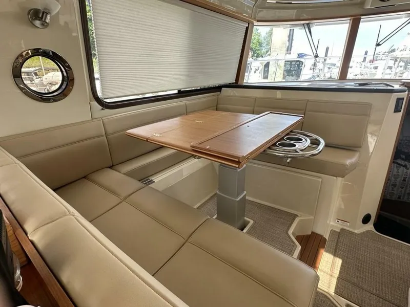 Slide: The Image of Ranger Tug R41CB 2020 - 4495301