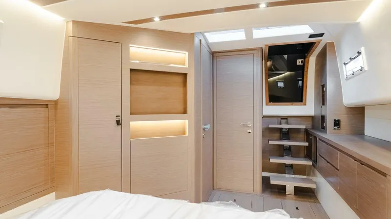 Slide: The Image of Pardo Yachts 43 Walkaround 2025 - 5752033