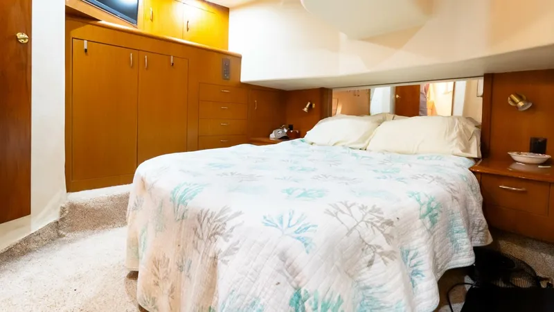 Slide: The Image of Ocean Yachts 40 Convertible 1998 - 4503830