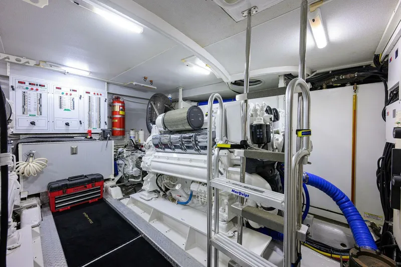 Slide: The Image of Marquis 65 Motor Yacht 2005 - 4546819