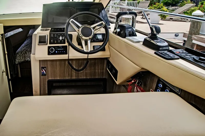 Slide: The Image of Regal 38 2020 - 4505399