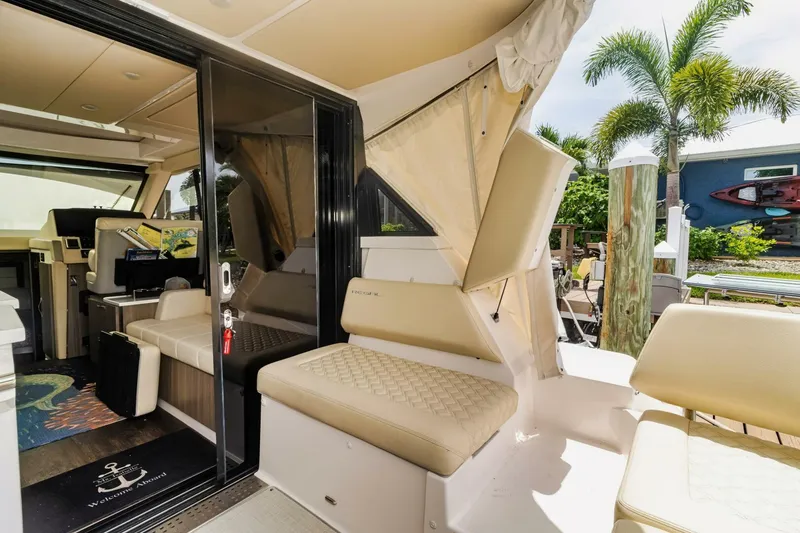 Slide: The Image of Aft seating with full enclosure - 4505394