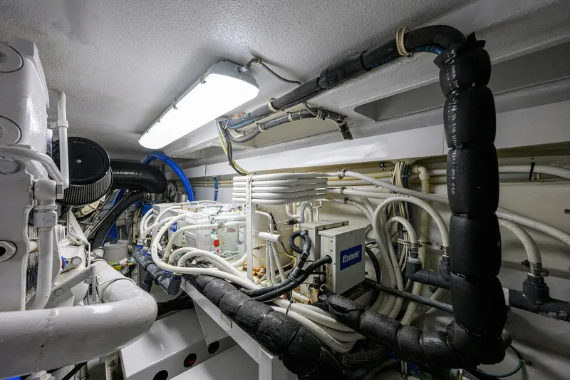 Slide: The Image of Hatteras Convertible 2001 - 4501875