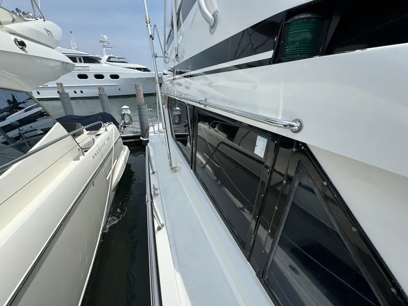 Slide: The Image of Hatteras 54 Yacht 1994 - 7465604