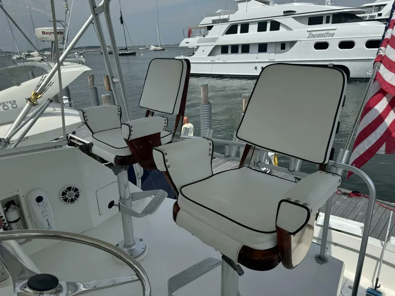 Slide: The Image of Hatteras 54 Yacht 1994 - 4504155