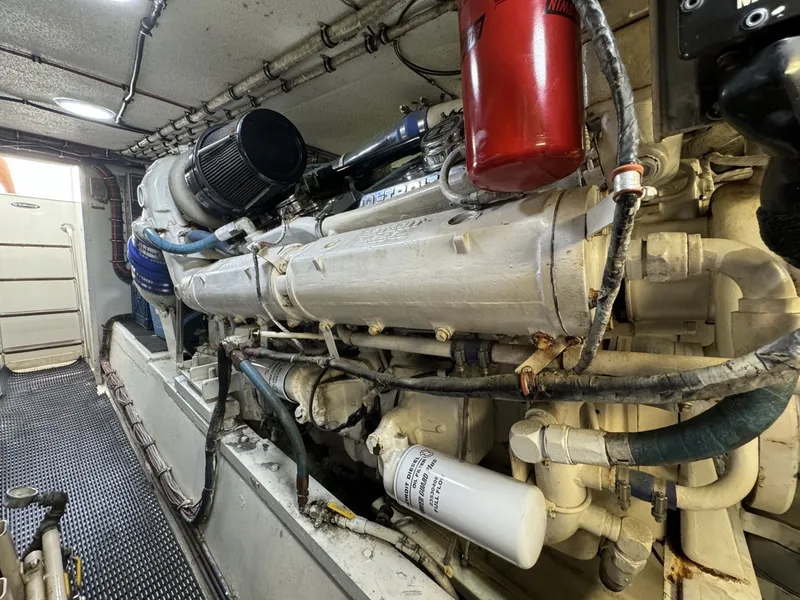 Slide: The Image of Hatteras 54 Yacht 1994 - 7465597
