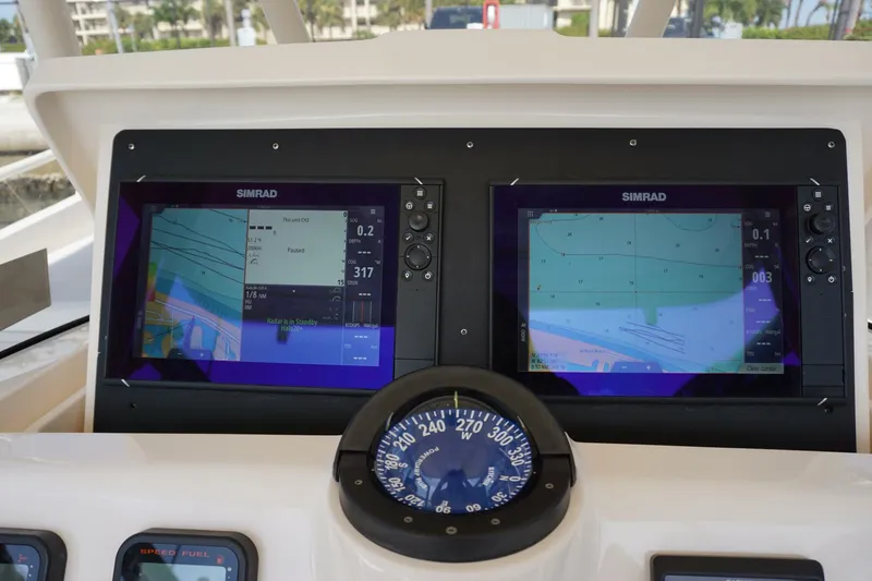 Slide: The Image of 2008 Intrepid 323 - 4506187