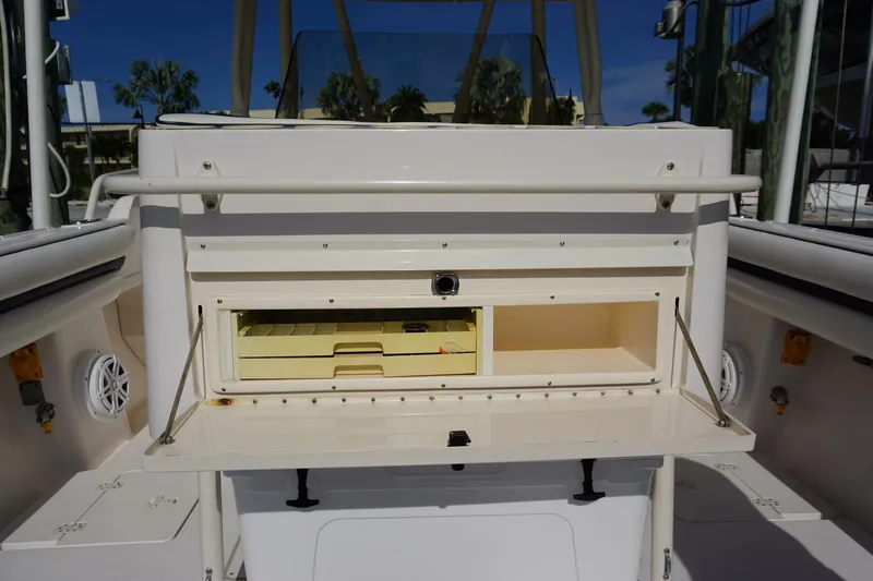 Slide: The Image of 2008 Intrepid 323 - 4506189