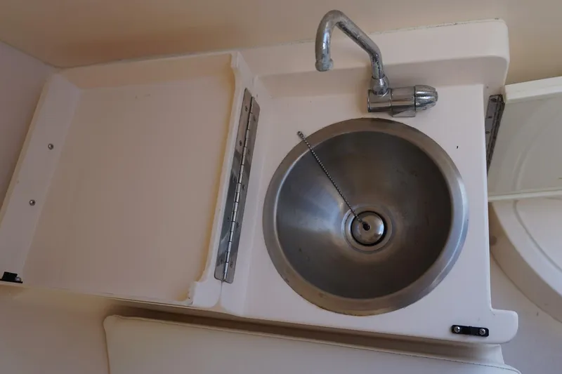 Slide: The Image of 2008 Intrepid 323 - 4506191