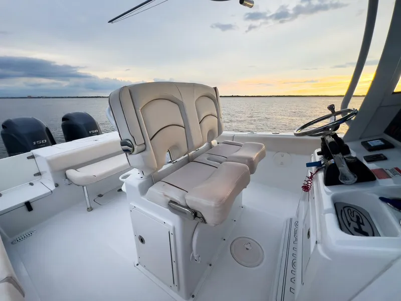 Slide: The Image of Sea Hunt 25 Gamefish - Helm Seats 2020 Sea Hunt 25 Gamefish - 4506859