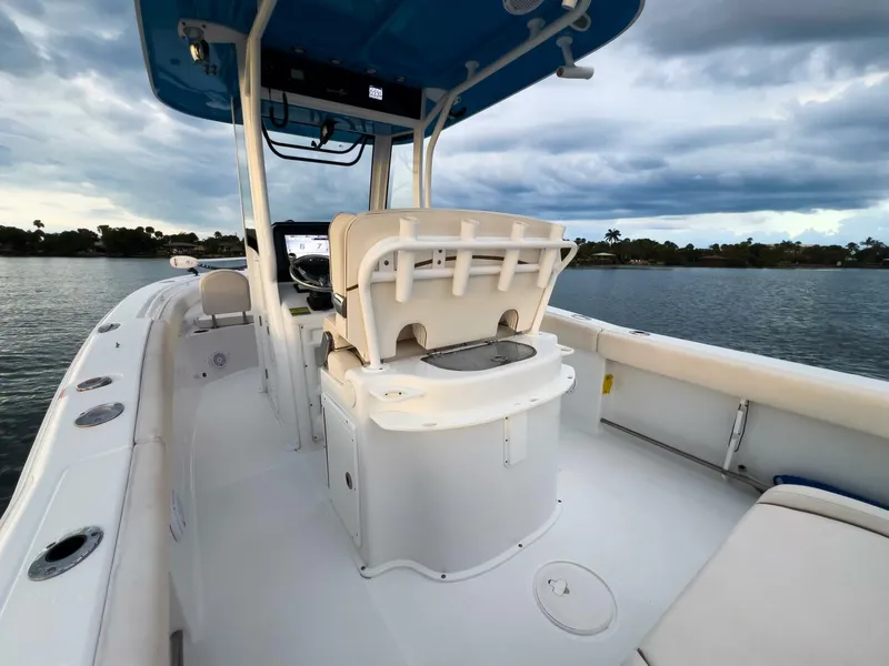 Slide: The Image of Sea Hunt 25 Gamefish - Livewell 2020 Sea Hunt 25 Gamefish - 4506860